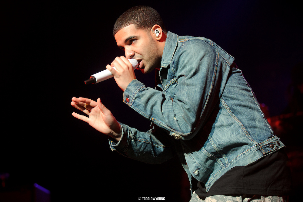 Drake Performing At The Fox Theater