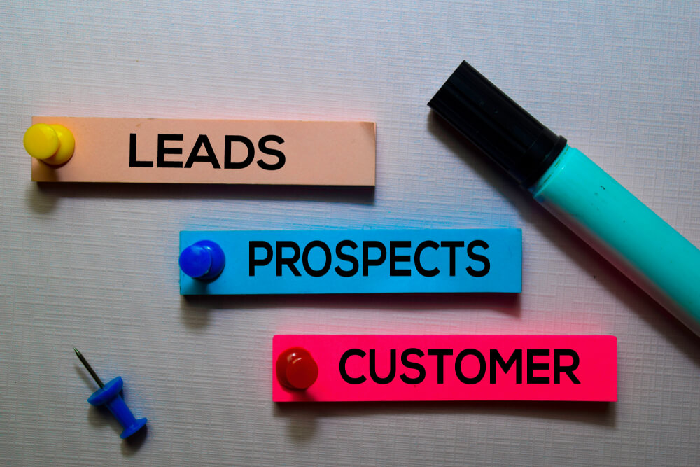 diferenças entre leads prospect e customer