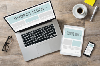 dispositivos acessando o mesmo site responsivo