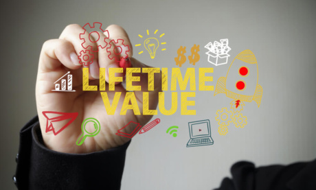ilustração assinalada por profissional sobre limetime value