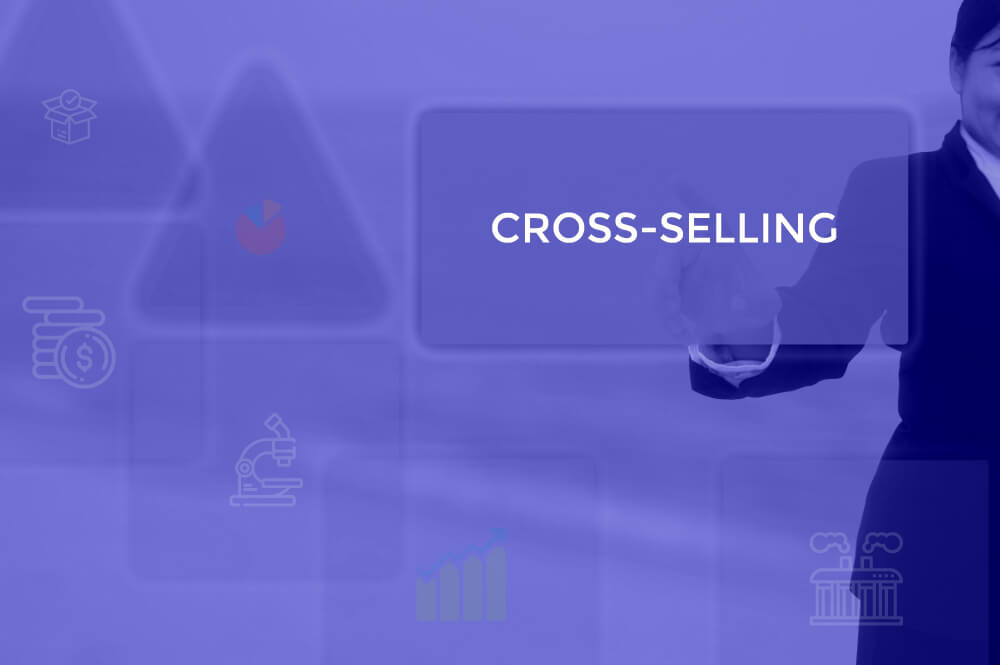 título cross selling sendo indicado por figura profissional e simbolos relacionados