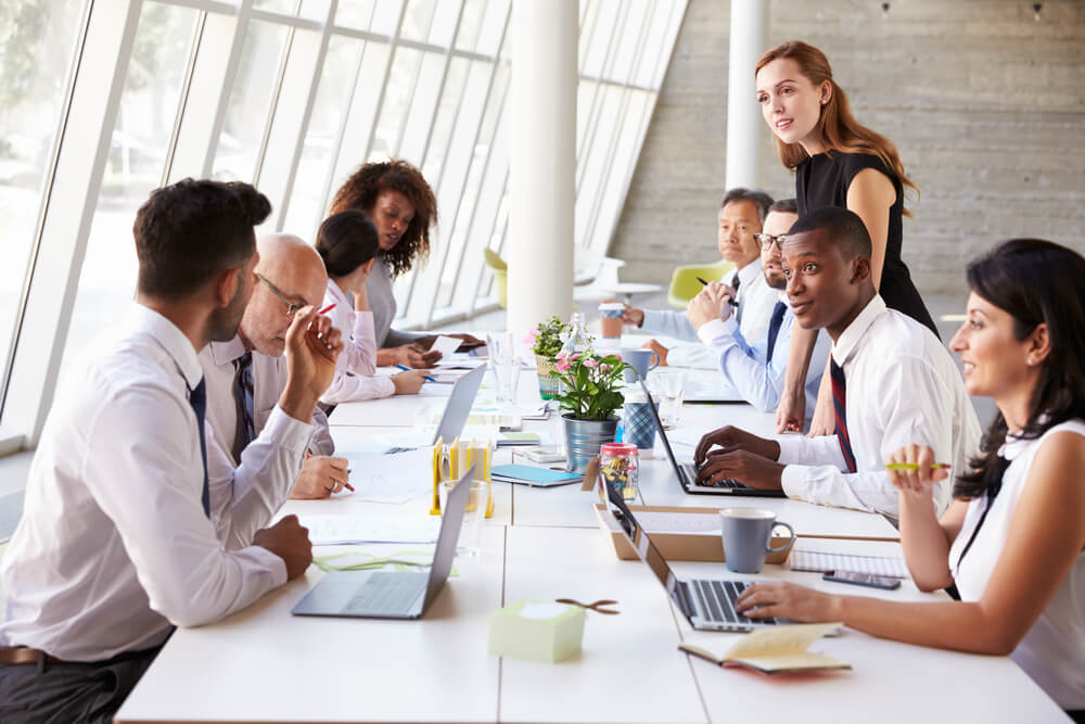 equipe com forte cultura organizacional dentro de empresa