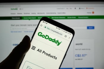 criação de site e hospedagem na GoDaddy