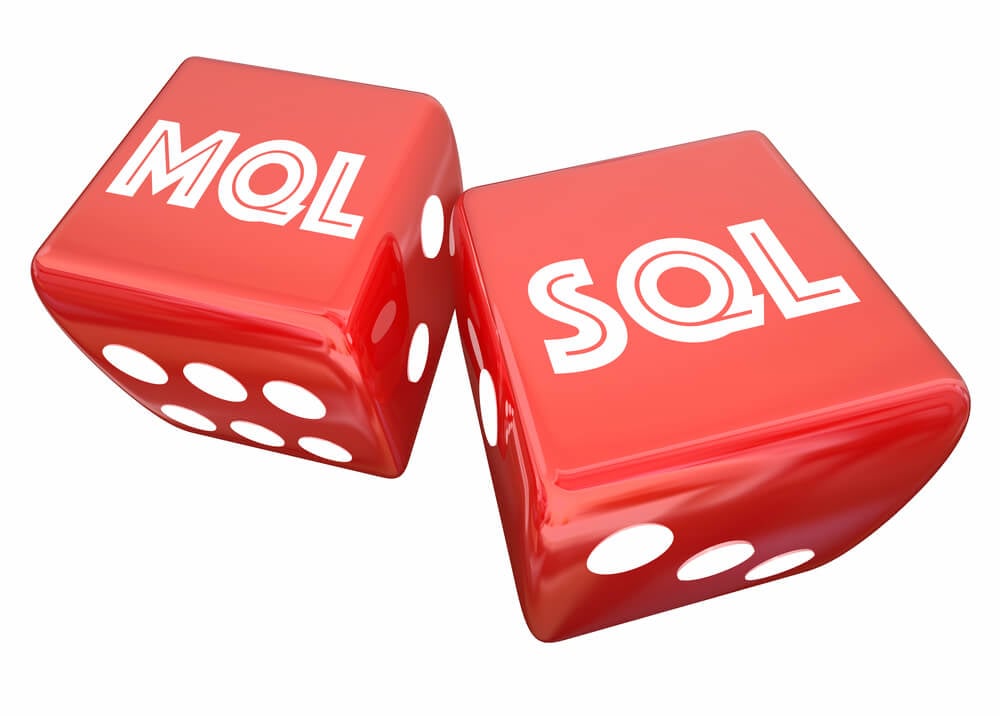 Qual é a diferença entre MQL e SQL?
