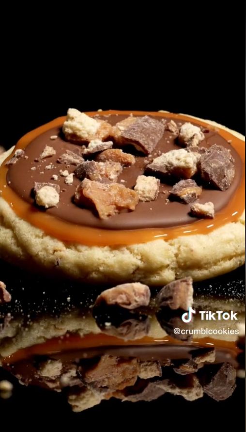 Crumbl cookies tik tok.