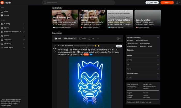 Reddit website. 