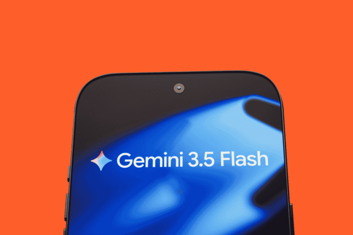 Foco em tela de celular com o Gemini 3.5 Flash em destaque.