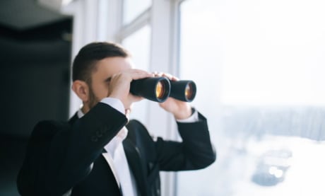 Como Ser o James Bond da Web: As 37 Melhores Ferramentas de Marketing para Espionar Sua Concorrência